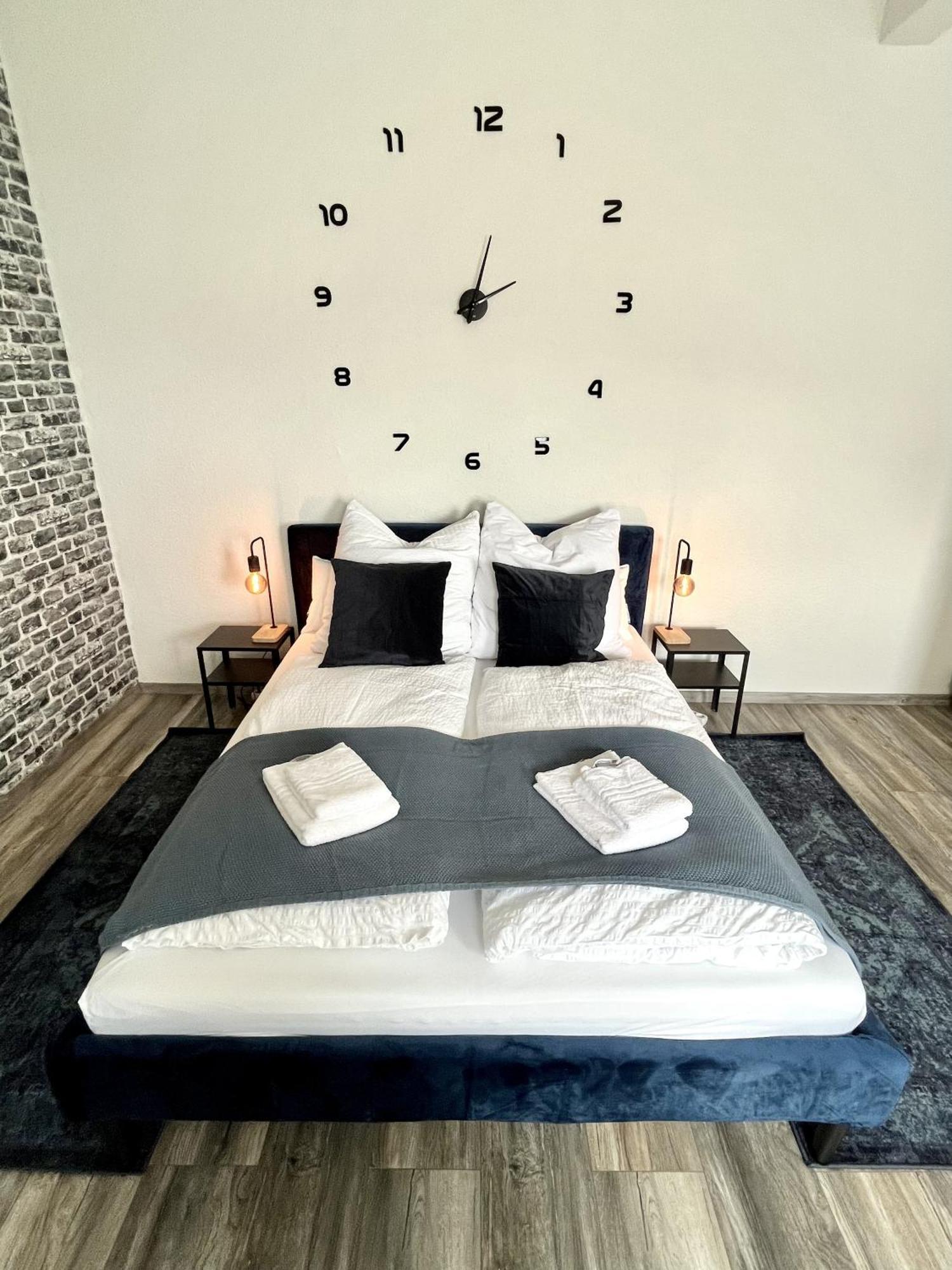 Endless: Mitten Im Zentrum Inkl. Stellplatz Schwerin  Luaran gambar